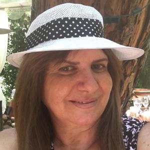 Meet your Posher, Nava